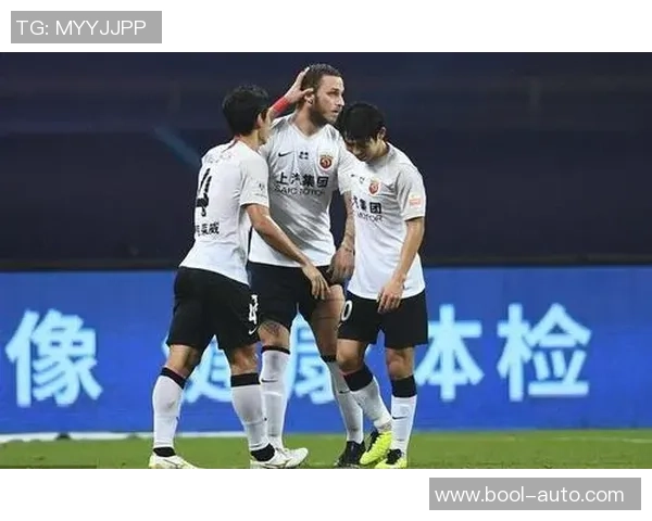 武汉足球队与重庆足球队赛后复盘分析意识碰撞与战术较量