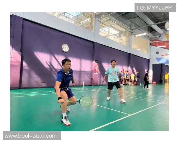 深圳羽毛球队在联赛中的速度表现分析与战术探讨 深圳羽毛球队在联赛中的速度表现分析与战术探讨